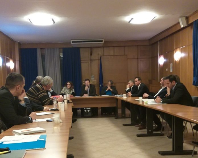 Συνάντηση της ηγεσίας του ΥΠΑΑΤ με την Ένωση Περιφερειών Συνάντηση της ηγεσίας του ΥΠΑΑΤ με την Ένωση Περιφερειών