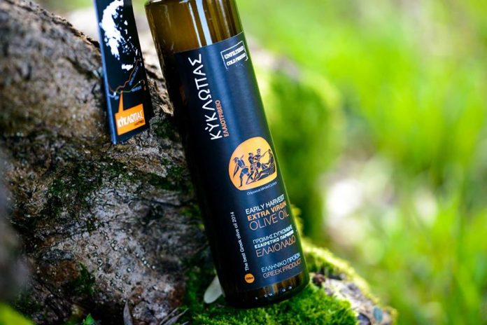 Από την Θράκη στα EVOO WORLD 2018 βραβεία - 33η παγκόσμια θέση για το αγουρέλαιο Κύκλωπας Από την Θράκη στα EVOO WORLD 2018 βραβεία - 33η παγκόσμια θέση για το αγουρέλαιο Κύκλωπας