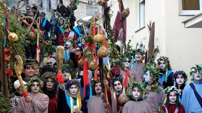 Άνοιξε η αυλαία των τριήμερων εκδηλώσεων του Καστοριανού Καρναβαλιού «Ραγκουτσάρια 2019»