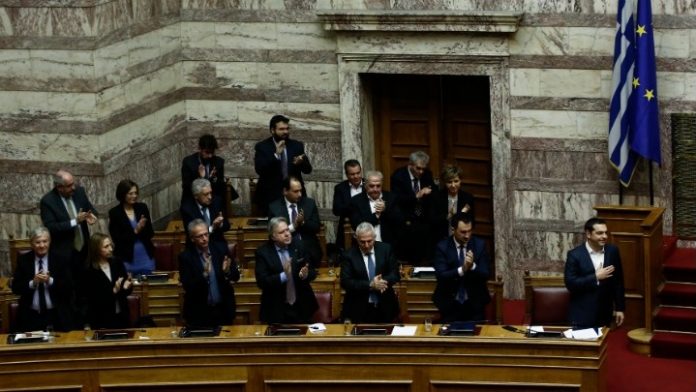 Ψήφο εμπιστοσύνης έλαβε η κυβέρνηση εξασφαλίζοντας 151 ψήφους Ψήφο εμπιστοσύνης έλαβε η κυβέρνηση εξασφαλίζοντας 151 ψήφους