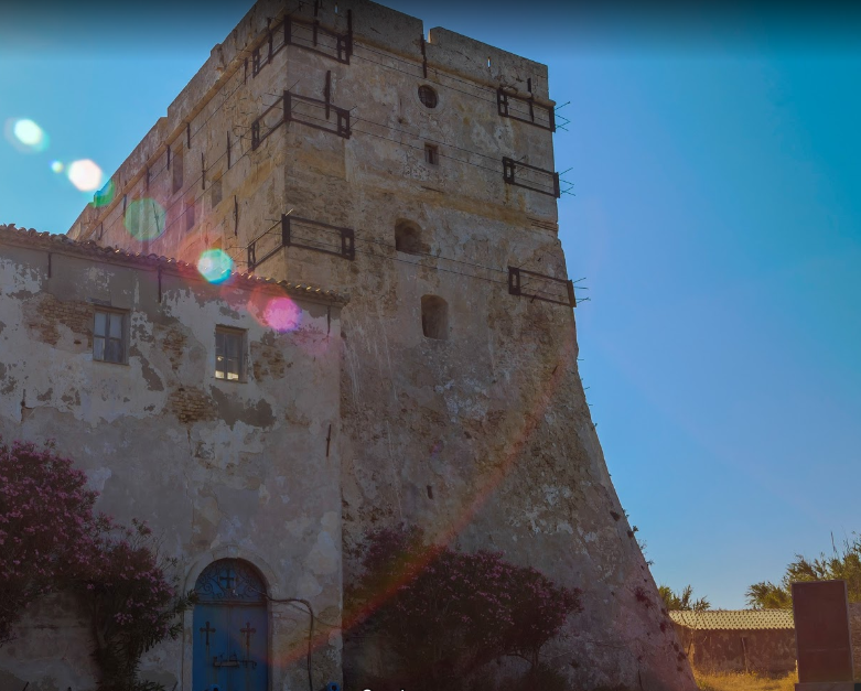 sta-14-ekat-i-chrimatodotisi-gia-ti-diasosi-tou-kastromonastirou-ton-strofadon-147045