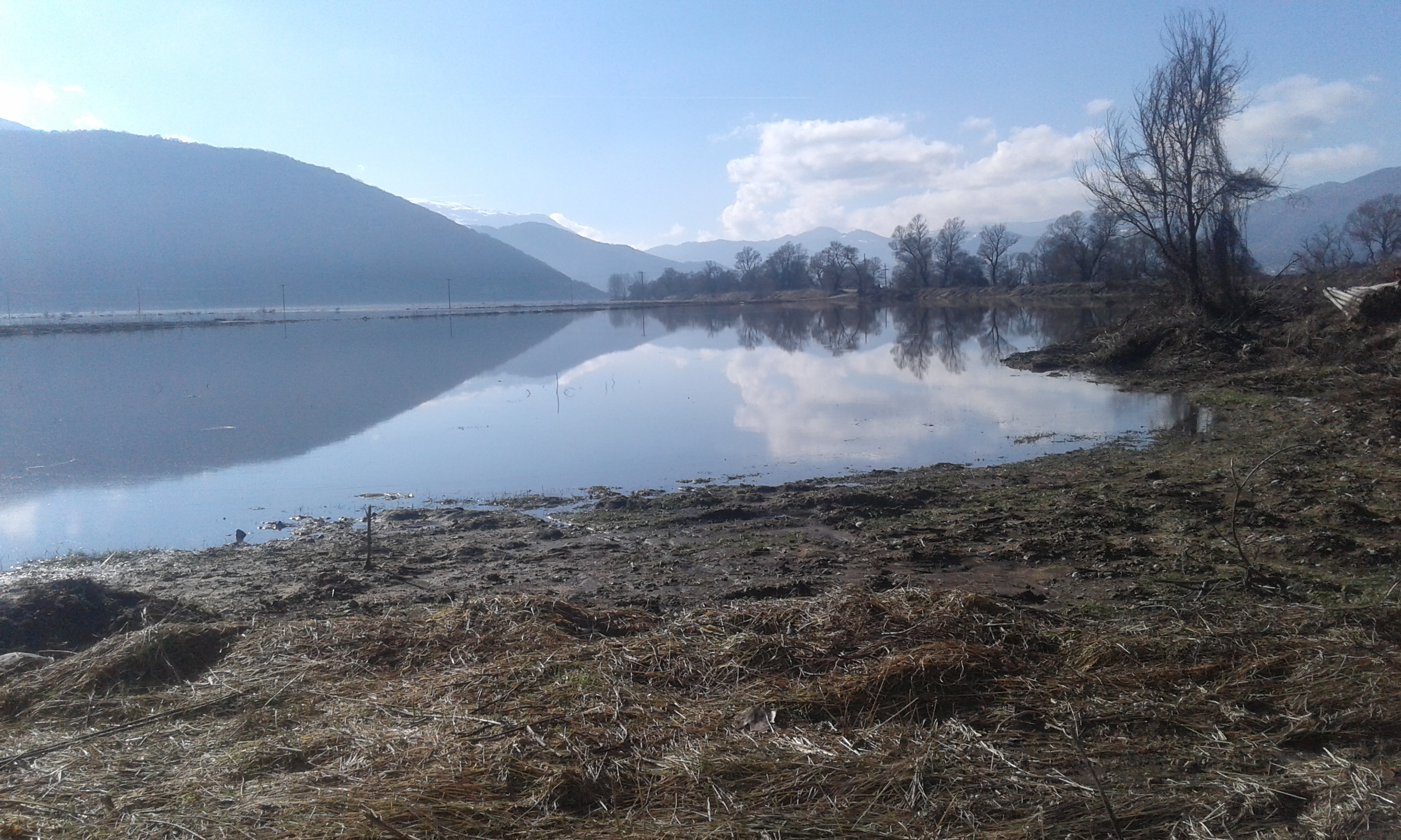Σε τεράστια λίμνη μετατράπηκαν 6.000 στρ. αγρών και αγροτικών δρόμων στο Κάτω Νευροκόπι