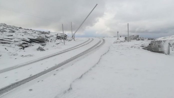 Χιόνι ακόμα και στην Ρόδο Χιόνι ακόμα και στην Ρόδο