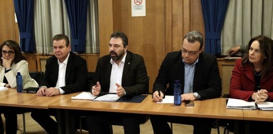 Άκαρπη η πολύωρη συνάντηση κυβερνητικού κλιμακίου - αγροτών
