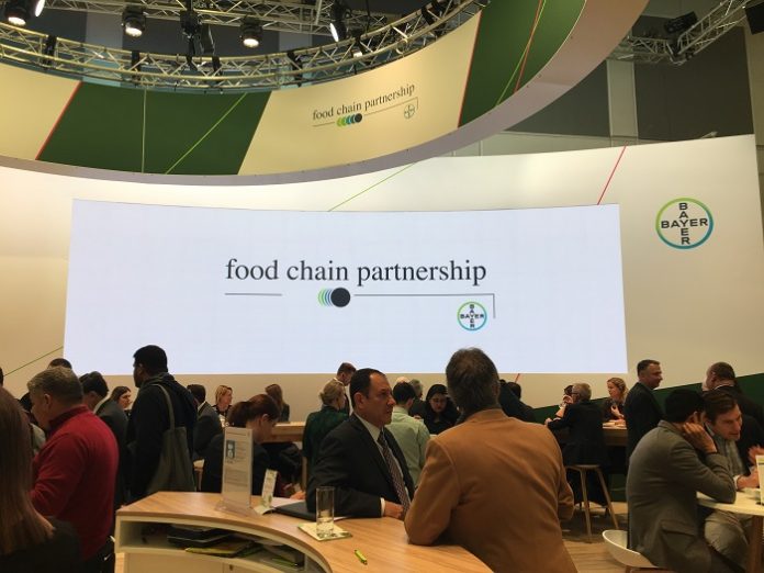 Η Bayer προωθεί περαιτέρω τη βιώσιμη γεωργία, μέσα από σημαντικές συνεργασίες