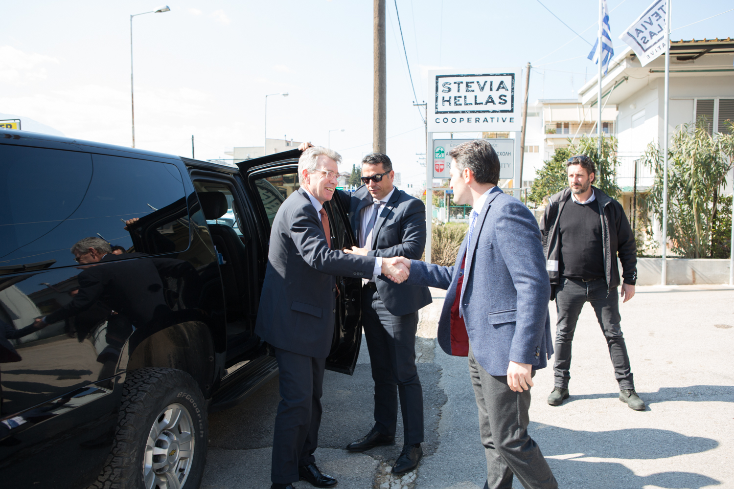 episkepsi-tou-presvi-ton-ipa-geoffrey-pyatt-sto-synetairismo-stevias-stin-lamia-150420