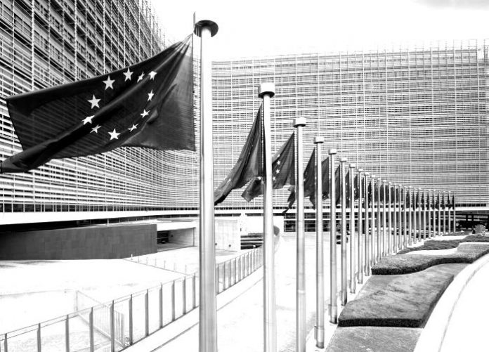 europaiki-enosi-diafthora-e1550136667303-blackwhite