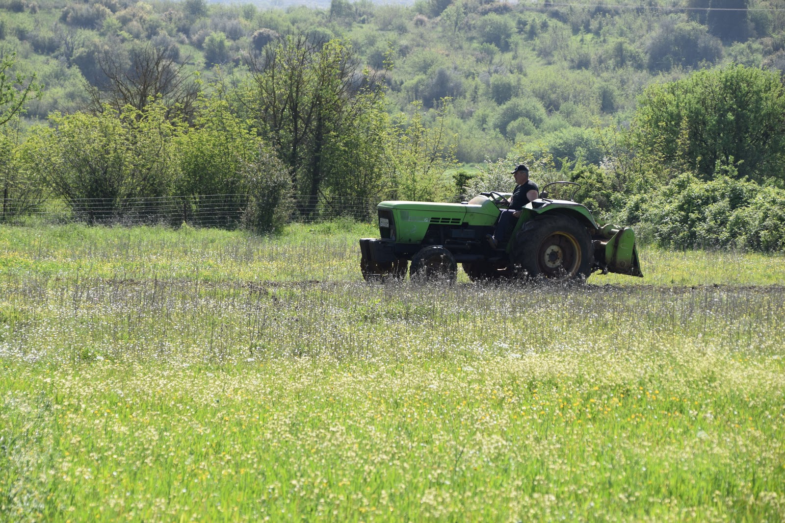 kapelo-11-evro-ton-mina-stis-eisfores-ton-agroton-apo-ton-neo-katotato-mistho-147894