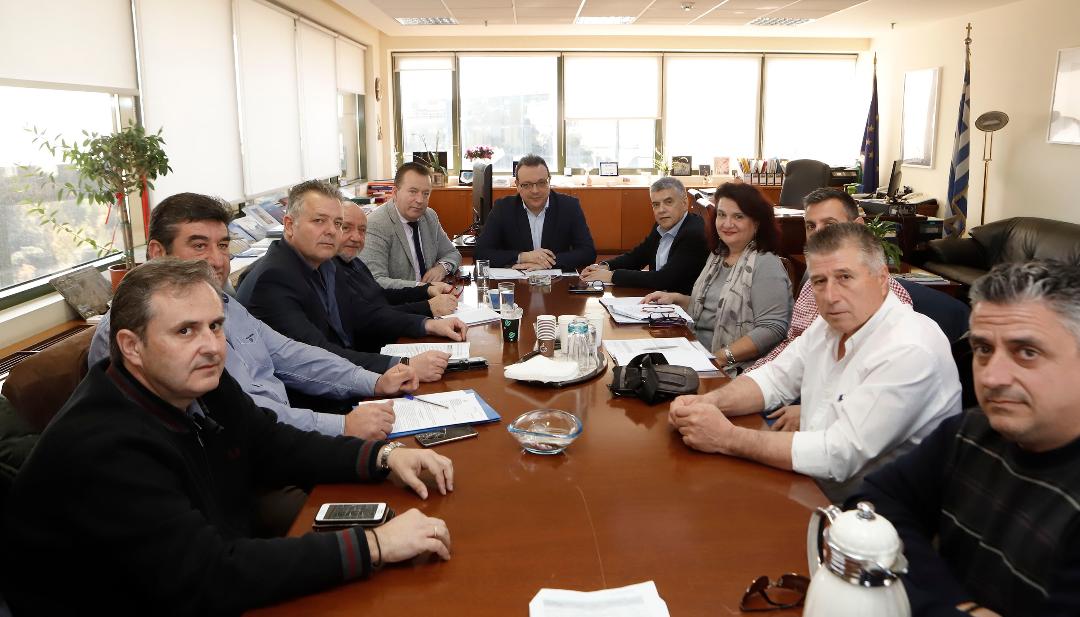 Παράθυρο για την μείωση του περιβαλλοντικού τέλους άρδευσης στην Θεσσαλία αφήνει ο Φάμελλος