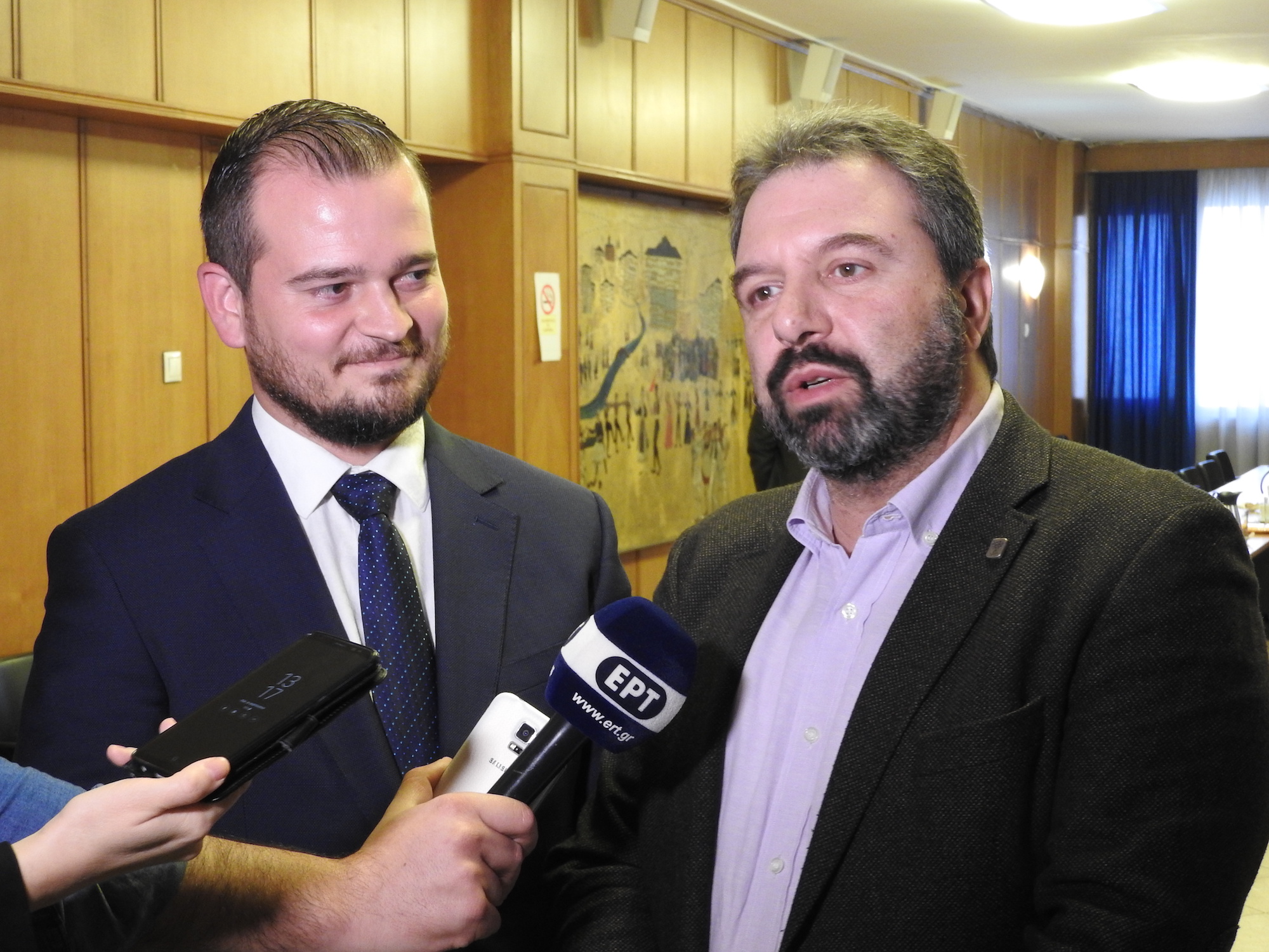 synantisi-st-arachoviti-me-ton-yfypourgo-gaion-kai-georgias-tis-zibaboue-v-charitato-150361