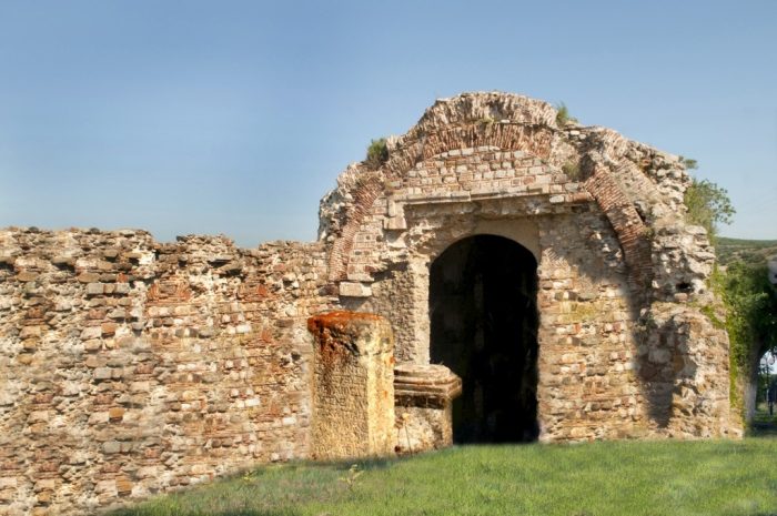 symfonisan-dimos-kai-archaiologiki-ypiresia-gia-ta-loutra-traianoupolis-150255