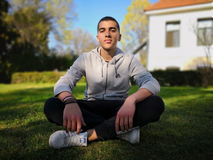 Άρης Αραβυσωνίδης Άρης Αραβυσωνίδης