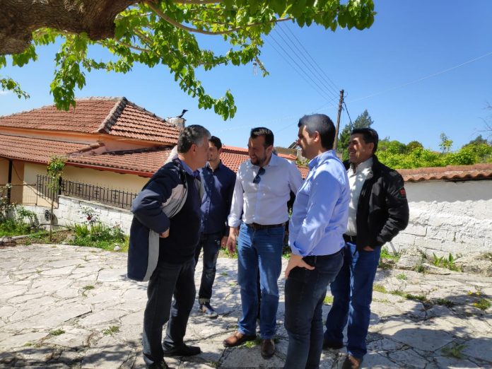 Σε χωριά της Θεσπρωτίας για την «Καθολική Τηλεοπτική Κάλυψη» ο Νίκος Παππάς Σε χωριά της Θεσπρωτίας για την «Καθολική Τηλεοπτική Κάλυψη» ο Νίκος Παππάς
