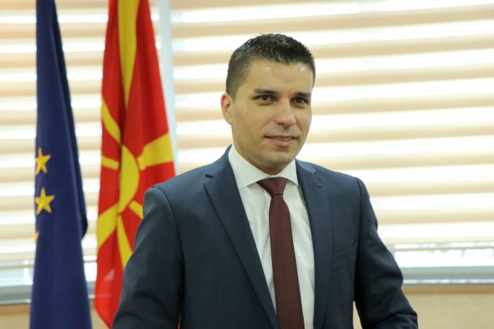 Ljupco Nikolovski ΥΠΟΥΡΓΟΣ ΓΕΩΡΓΙΑΣ, ΔΑΣΟΚΟΜΙΑΣ ΚΑΙ ΥΔΑΤΙΚΗΣ ΟΙΚΟΝΟΜΙΑΣ ΤΗΣ ΔΗΜΟΚΡΑΤΙΑΣ ΤΗΣ ΒΟΡΕΙΑΣ ΜΑΚΕΔΟΝΙΑΣ