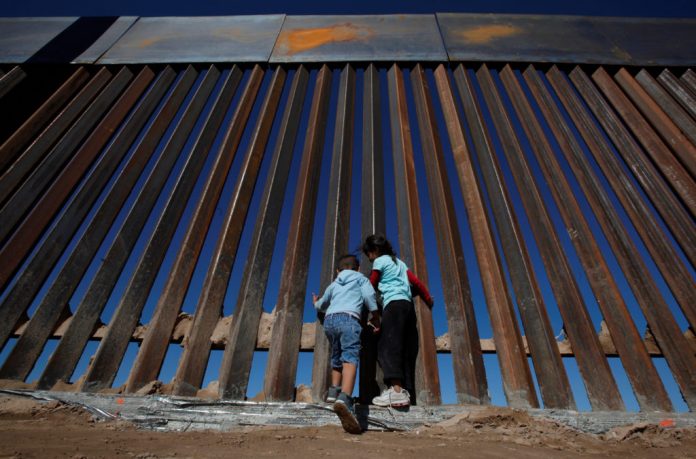Το κλείσιμο των νότιων συνόρων των ΗΠΑ με το Μεξικό θα είναι ένα καίριο χτύπημα που θα γυρίσει τον κλάδο μία ή και δύο δεκαετίες πίσω.
