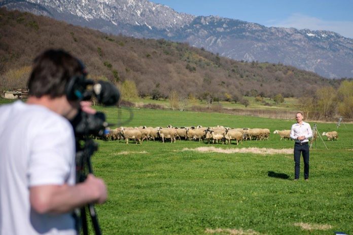 Προβλήθηκε στο BBC το αφιέρωμα στην ΤΥΡΑΣ και στη φέτα OLYMPUS Προβλήθηκε στο BBC το αφιέρωμα στην ΤΥΡΑΣ και στη φέτα OLYMPUS