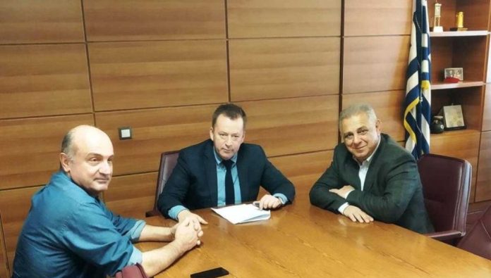 Συνάντηση Κόκκαλη με Κουρεμπέ για τις καταστροφές στον Τύρναβο από τις χαλαζοπτώσεις Συνάντηση Κόκκαλη με Κουρεμπέ για τις καταστροφές στον Τύρναβο από τις χαλαζοπτώσεις