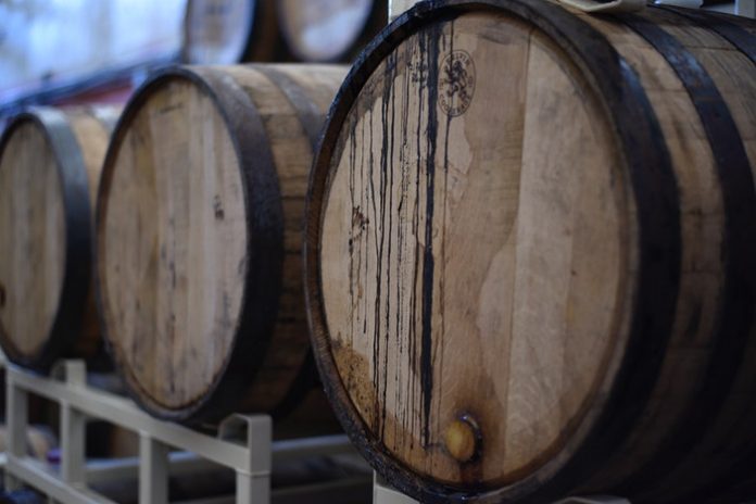 barrels-beer-close-up