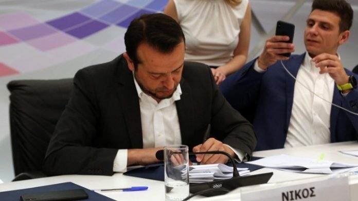 Υπεγράφη η σύμβαση για το VAR Υπεγράφη η σύμβαση για το VAR