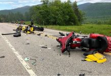 Εφτά νεκροί μοτοσικλετιστές σε σύγκρουση με αγροτικό φορτηγό στο Νιού Χάμσαϊρ