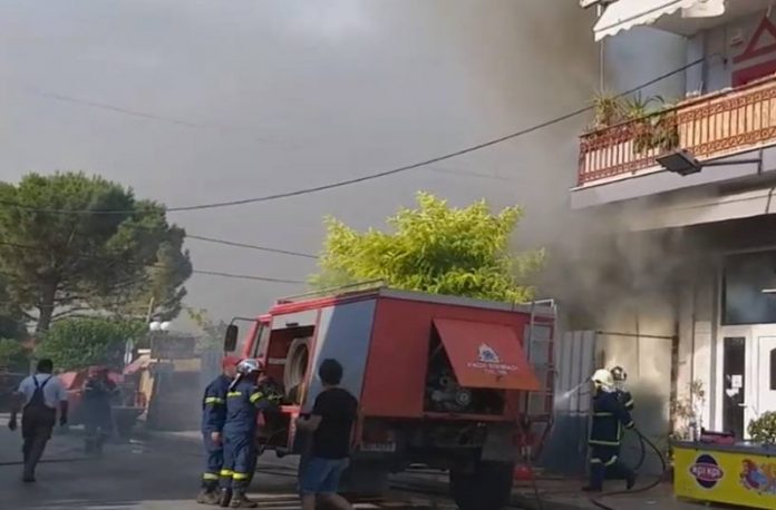 Κορινθία : Καίγεται υπεραγορά τροφίμων στο Χιλιομόδι Κορινθία : Καίγεται υπεραγορά τροφίμων στο Χιλιομόδι