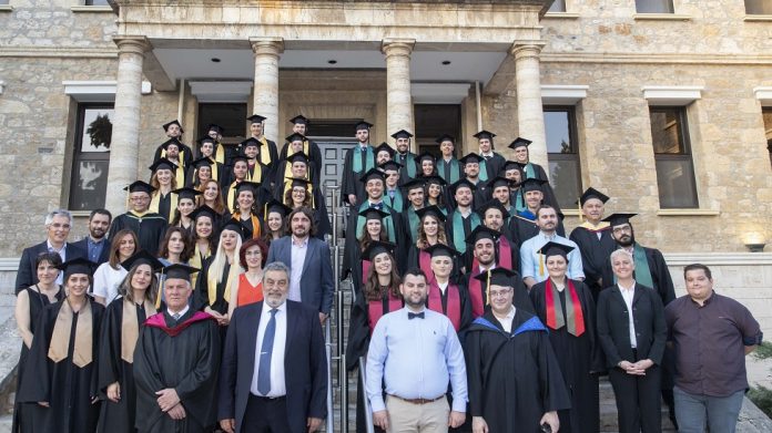 Πραγματοποιήθηκε η τελετή αποφοίτησης των σπουδαστών του Perrotis College
