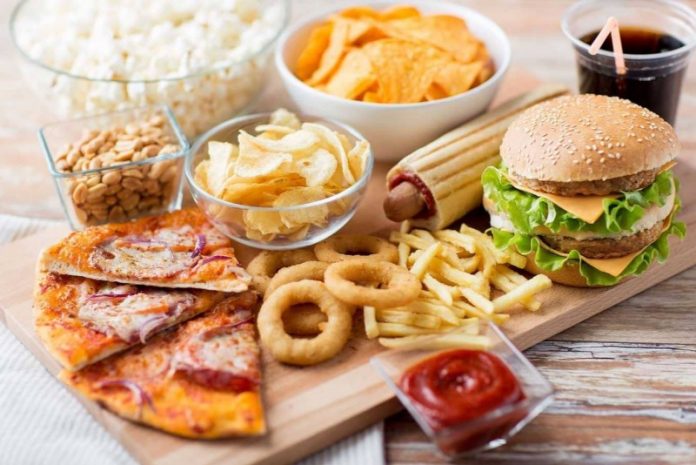 Συμβουλές ΕΦΕΤ για σωστή επιλογή τροφίμων που καταναλώνονται εκτός σπιτιού