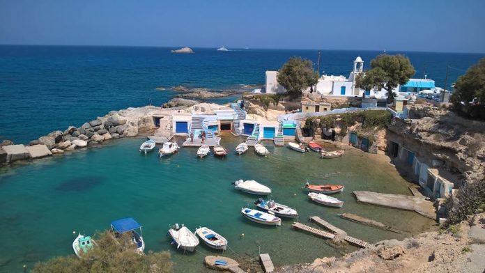 Η Μήλος ψηφίστηκε ως το καλύτερο νησί της Ευρώπης για το 2019 Η Μήλος ψηφίστηκε ως το καλύτερο νησί της Ευρώπης για το 2019