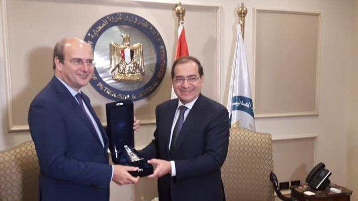 synantisi-kosti-chatzidaki-me-ton-aigyptio-omologo-tou-tarek-el-mola-165877
