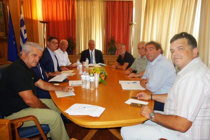 Συνάντηση Μ. Βορίδη με Δ.Ο. Καπνού: «Αντιμετωπίζουμε τον καπνό ισότιμα με τα υπόλοιπα αγροτικά προϊόντα» Συνάντηση Μ. Βορίδη με Δ.Ο. Καπνού: «Αντιμετωπίζουμε τον καπνό ισότιμα με τα υπόλοιπα αγροτικά προϊόντα»
