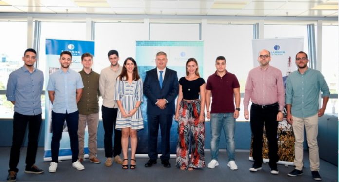Ο Όμιλος ΕΛΠΕ χορηγεί 10 υποτροφίες για μεταπτυχιακές σπουδές σε Πανεπιστήμια του εξωτερικού Ο Όμιλος ΕΛΠΕ χορηγεί 10 υποτροφίες για μεταπτυχιακές σπουδές σε Πανεπιστήμια του εξωτερικού