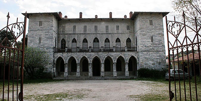 pyrkagia-stin-penteli-konta-ston-pyrgo-tis-doukissis-plakentias-169963