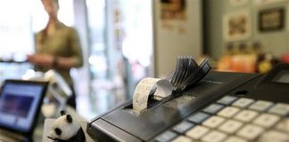 Υπουργείο Ανάπτυξης και Επενδύσεων: Nέες πρακτικές για την αντιμετώπιση του παρεμπορίου