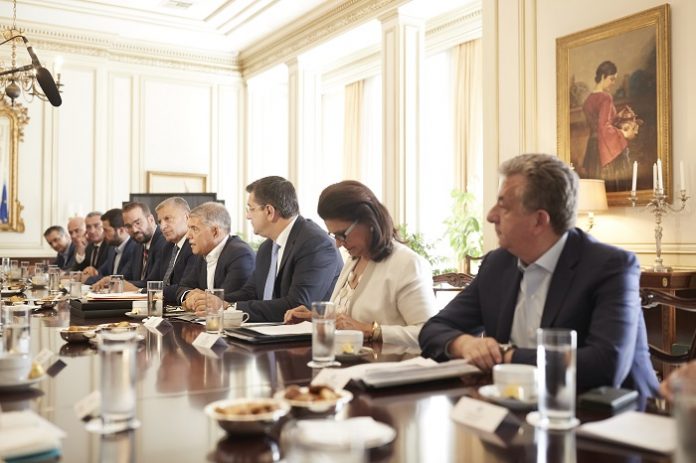 ΒΟΑΚ, αεροδρόμιο και έργα ανάπτυξης της Κρήτης έθεσε στον Πρωθυπουργό ο Περιφερειάρχη ΒΟΑΚ, αεροδρόμιο και έργα ανάπτυξης της Κρήτης έθεσε στον Πρωθυπουργό ο Περιφερειάρχη