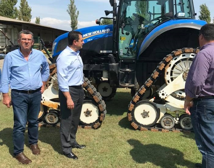 Επίσκεψη του υφυπουργού Κ. Σκρέκα σε ορυζοπαραγωγούς στη Χαλάστρα Θεσσαλονίκης