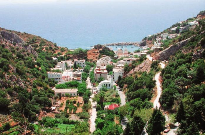 Ικαρία: Έντονες διαμαρτυρίες για την σφράγιση των Λουτροκαταστημάτων στα Θέρμα Ικαρία: Έντονες διαμαρτυρίες για την σφράγιση των Λουτροκαταστημάτων στα Θέρμα
