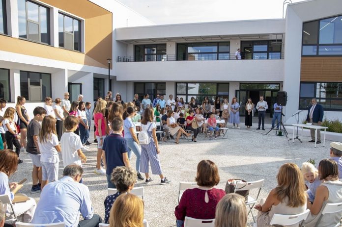 Τους πρώτους μαθητές του υποδέχθηκε το Γυμνάσιο Χασιώτη στην Αμερικανική Γεωργική Σχολή Τους πρώτους μαθητές του υποδέχθηκε το Γυμνάσιο Χασιώτη στην Αμερικανική Γεωργική Σχολή