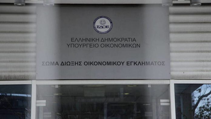 Χτύπημα του ΣΔΟΕ σε κυκλώματα εμπορίας λαθραίων ποτών και προϊόντων «μαϊμού» Χτύπημα του ΣΔΟΕ σε κυκλώματα εμπορίας λαθραίων ποτών και προϊόντων «μαϊμού»