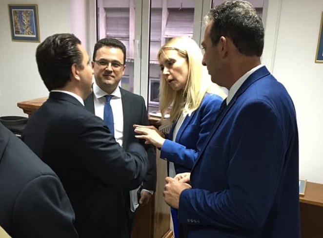 i-dilosi-sygkomidis-ton-abelokalliergiton-to-thema-syzitisis-metaxy-ypaat-kai-ypoik-174338