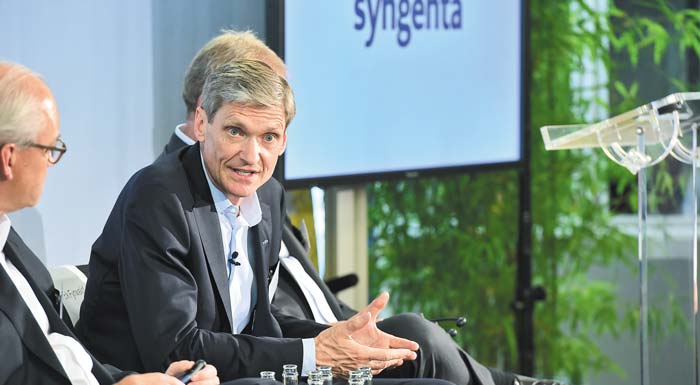 oi-dyo-varkes-stis-opoies-kaleitai-na-patisei-o-ceo-tis-syngenta-173399