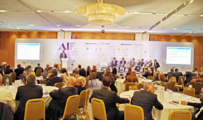 Η στρατηγική του Ομίλου ΕΛΠΕ στον κλάδο της ενέργειας Η στρατηγική του Ομίλου ΕΛΠΕ στον κλάδο της ενέργειας