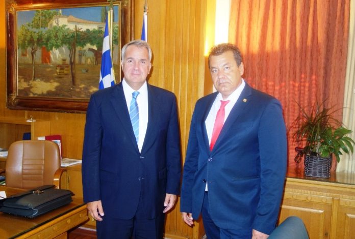 Συνάντηση Μ. Βορίδη με τον Δήμαρχο Φυλής για τη δημιουργία Κτηνοτροφικού Πάρκου Συνάντηση Μ. Βορίδη με τον Δήμαρχο Φυλής για τη δημιουργία Κτηνοτροφικού Πάρκου