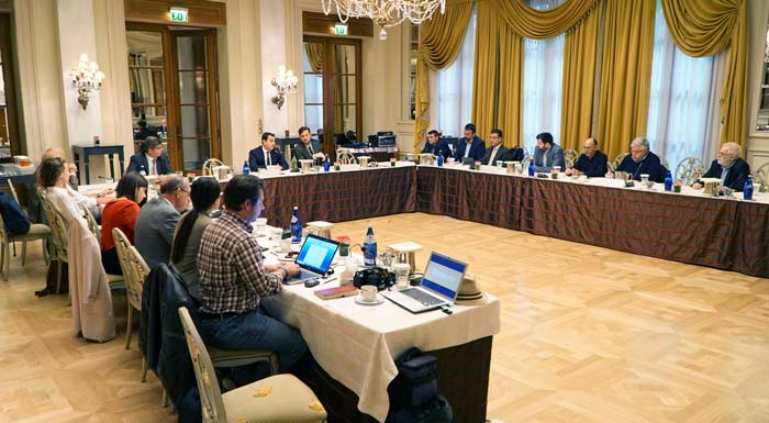 kleisto-ergastirio-politikis-apo-ti-euractiv-178682
