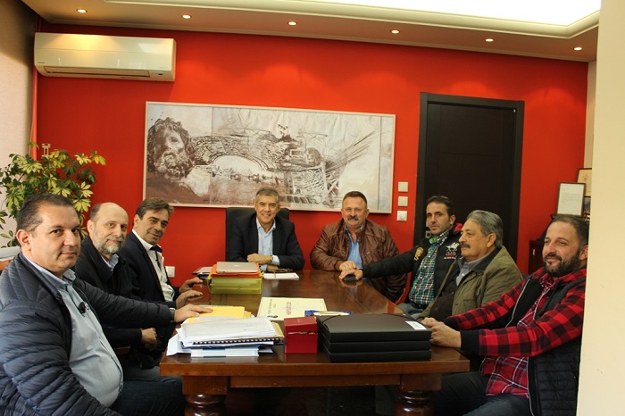 akomi-oi-apozimioseis-tou-katarroikou-pyretou-tou-2014-lene-oi-ktinotrofoi-tou-tyrnavou-180158