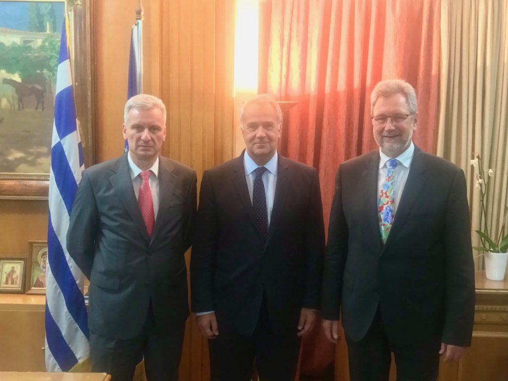 Και άλλη γερμανική εταιρεία χτυπάει την πόρτα της αγροτικής ασφάλισης (βίντεο)