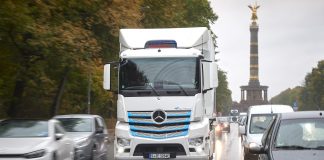 Η Daimler Truck AG στοχεύει σε έναν στόλο καινούργιων οχημάτων με πλήρως ουδέτερο ισοζύγιο άνθρακα