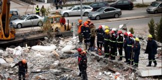 Αλβανία: 40 οι νεκροί και πάνω από 900 οι τραυματίες - Συνεχίζονται οι προσπάθειες απεγκλωβισμού