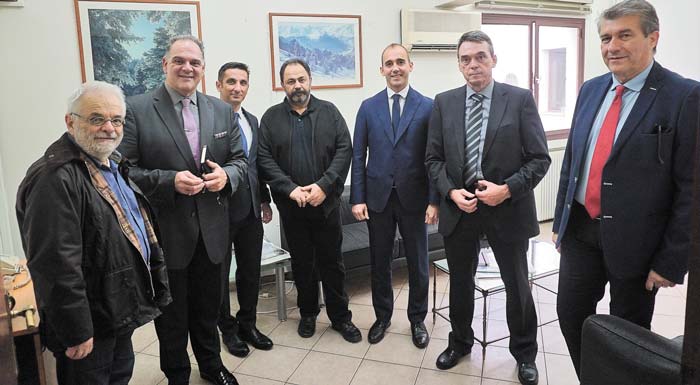 nea-dioikisi-ston-opekepe-gia-apsogi-metavasi-milise-o-makis-voridis-180341