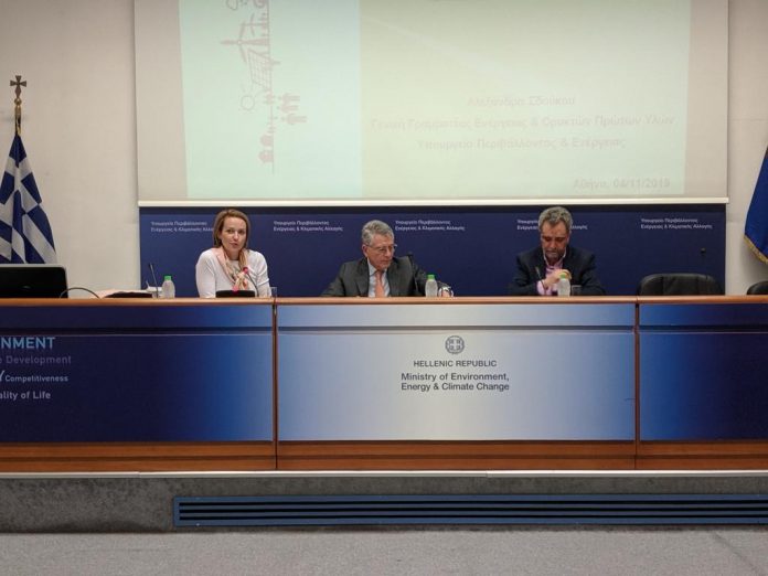 Το ΥΠΕΝ προχωρά τις διαδικασίες για πιο απλές και γρήγορες άδειες στις ΑΠΕ Το ΥΠΕΝ προχωρά τις διαδικασίες για πιο απλές και γρήγορες άδειες στις ΑΠΕ