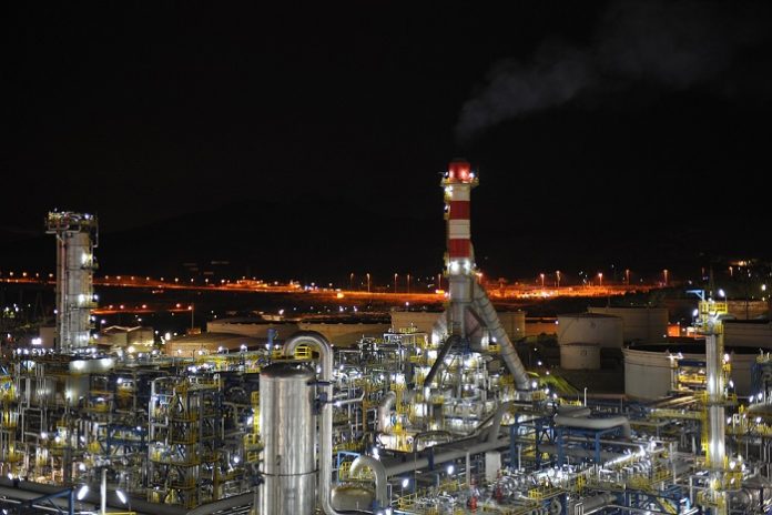 Ανανέωση-τροποποίηση της απόφασης έγκρισης Περιβαλλοντικών Όρων του διυλιστηρίου των ΕΛΠΕ Ανανέωση-τροποποίηση της απόφασης έγκρισης Περιβαλλοντικών Όρων του διυλιστηρίου των ΕΛΠΕ
